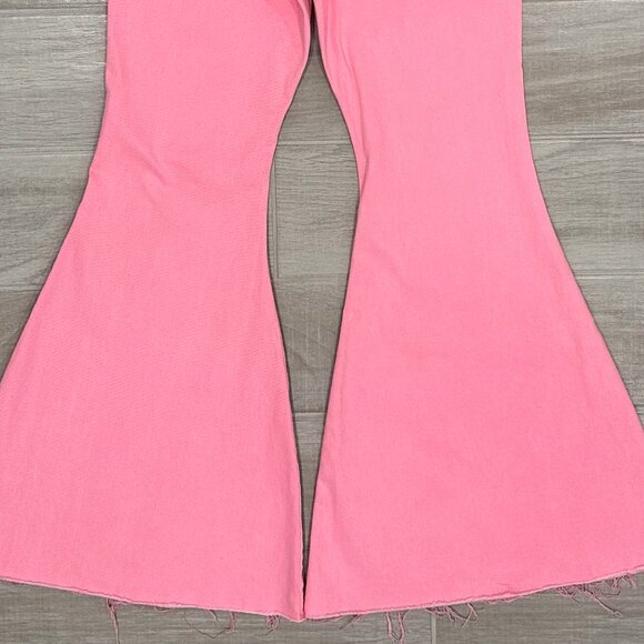 Wild Fable Highest Rise Extreme Flare Raw Hem Jeans in Pink Women's Size 6/28 - Picture 9 of 16